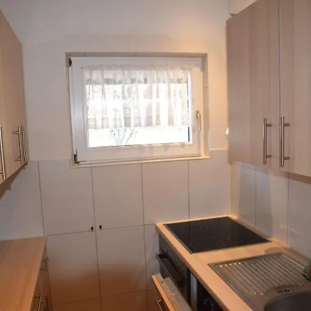 In With Garden And Terrace Holiday home